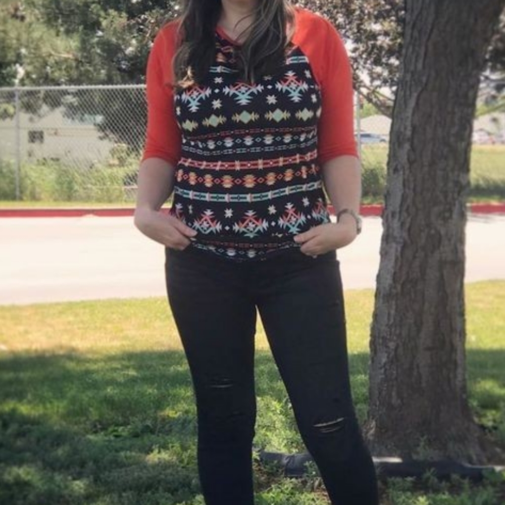 LuLaRoe BNWT L Randy tee - orange Aztec - Picture 8 of 8